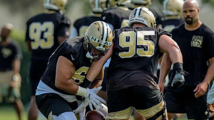 Broncos Sign DT Lorenzo Neal, Waive S Tedric Thompson