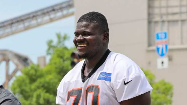 Bengals Notes: Offensive Line Shuffle, Ja'Marr Chase's Pushups and a Kicking Competition