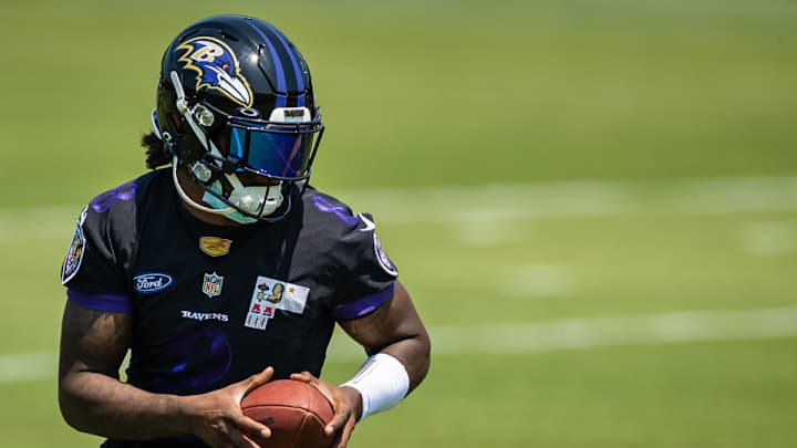 Lamar Jackson On Vaccine: 'I Feel It’s a Personal Decision' Lamar Jackson On Vaccine: 'I Feel It’s a Personal Decision'