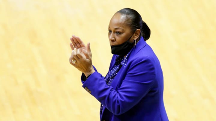 Syracuse Announces First Female Jersey Honorees