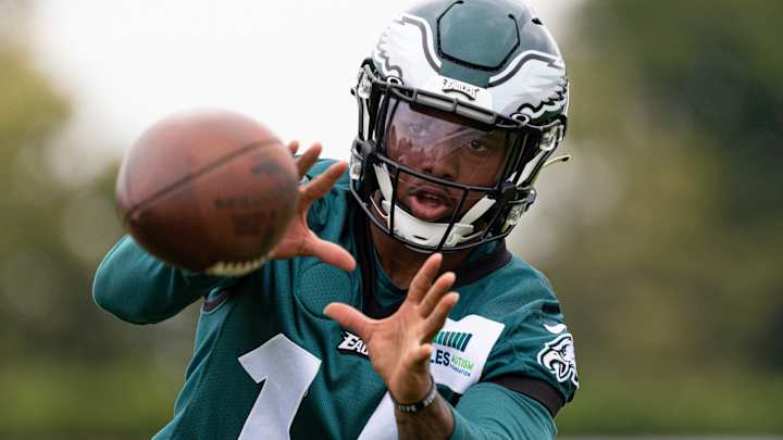 Kenny Gainwell Shaping Up as Complement to Miles Sanders