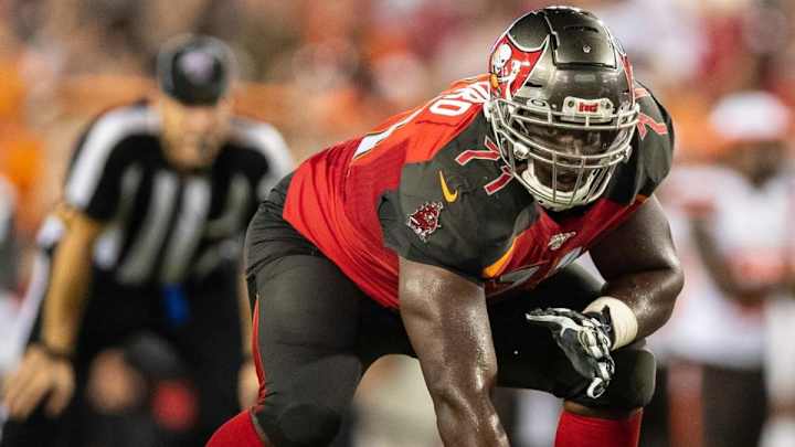 Buccaneers Bring Back OL Earl Watford; Waive DL