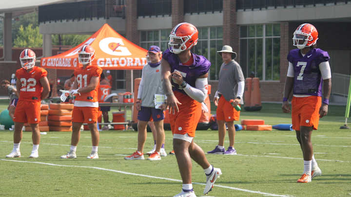 Clemson QB D.J. Uiagalelei Having Fun With NIL, Primarily Focused on Football Clemson QB D.J. Uiagalelei Having Fun With NIL, Primarily Focused on Football