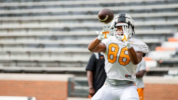 Just In: Tennessee Tight End Miles Campbell Enters Transfer Portal
