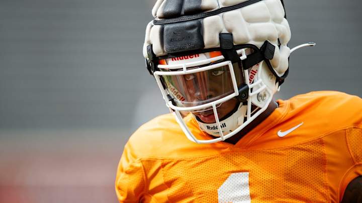 Tennessee Reveals Uniforms Ahead of ‘Johnny Majors Classic’ Tennessee Reveals Uniforms Ahead of ‘Johnny Majors Classic’
