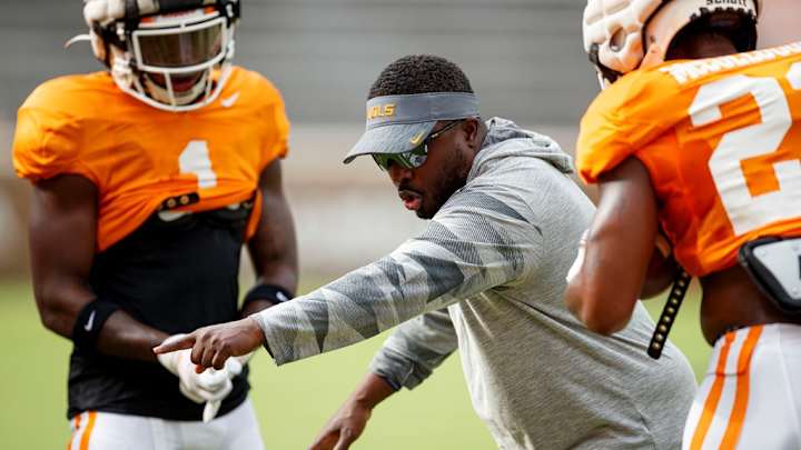 Vols DC Tim Banks Discusses Tennessee's Defense Coming Off of Overtime Victory Against Pitt
