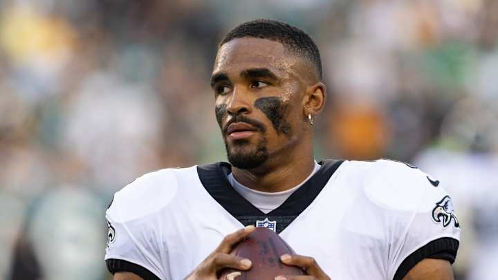 Jalen Hurts Excels in Short Stint vs. Steelers