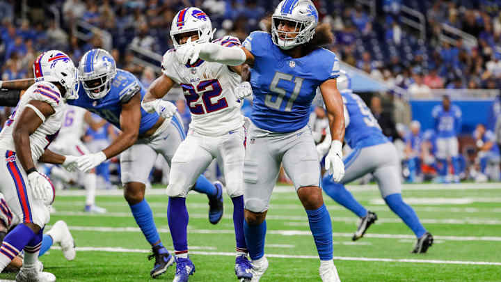 With Cuts Looming, LB Jahlani Tavai Underwhelms in Preseason Opener