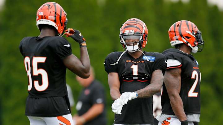 Ja'Marr Chase Shines Bright and Joe Burrow Looks Like Himself as O-Line Shuffle Continues