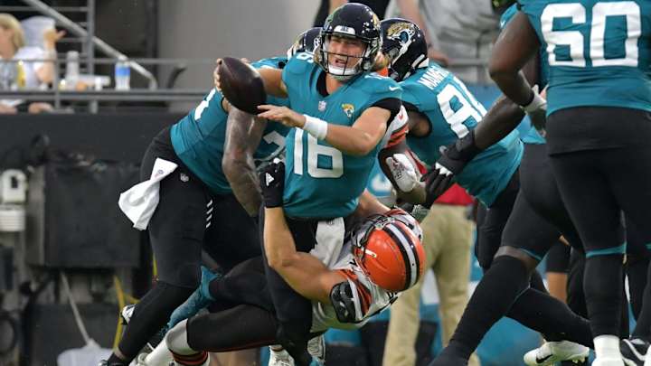 Urban Meyer Evaluates the Jaguars' Offensive Line Play Vs. the Browns