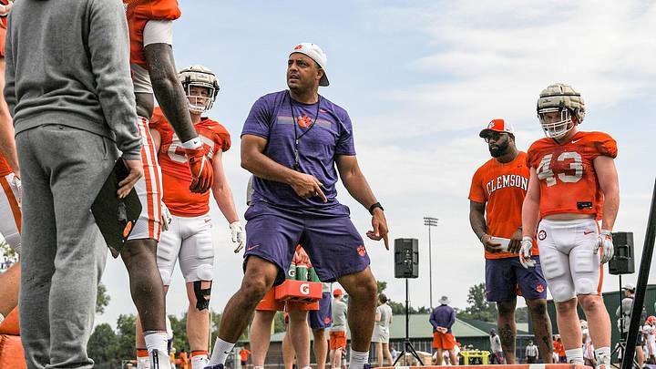 The Return of the Tight End to the Clemson Offense The Return of the Tight End to the Clemson Offense