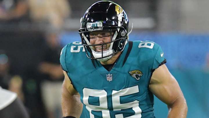 Tim Tebow Finds Closure As NFL Pipe Dream Comes to an End