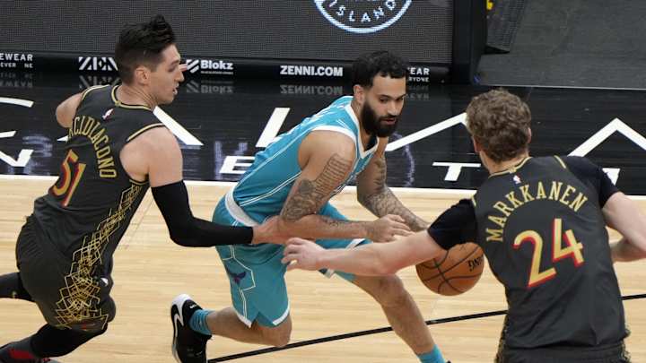 Sixers to Sign Former Hornets Guard Grant Riller to Two-Way Deal