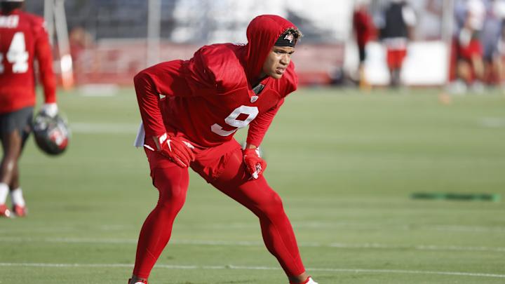 Everyone's Singing Joe Tryon Praises in Tampa Everyone's Singing Joe Tryon Praises in Tampa