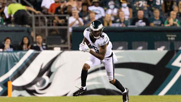 DeVonta Smith's Debut Noticeable Not for Stats, but the Ability to Separate