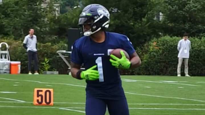 Rise and Shine: D'Wayne Eskridge Adjusting to Early Wake-Up Calls, Working Out With Russell Wilson