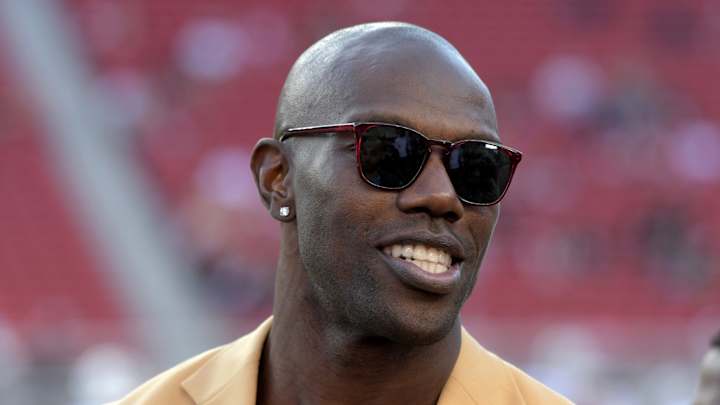 Terrell Owens Hoping to Make NFL Comeback: 'I'm Not Washed Up'