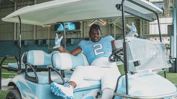 Class of 2022 DL Travis Shaw Commits to Carolina