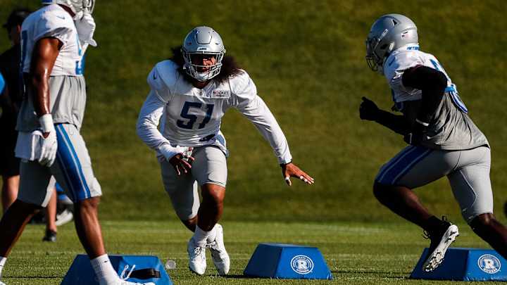 Detroit Lions Waive LB Jahlani Tavai