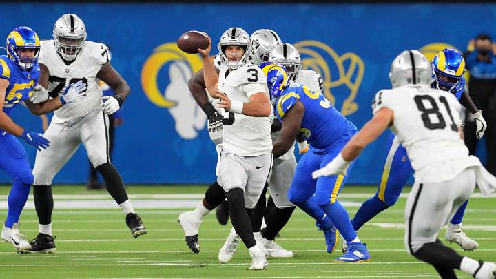 Raiders Hold On to Outlast the Rams, 17-16 Raiders Hold On to Outlast the Rams, 17-16