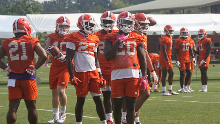 Kobe Pace Pushing for Starting Role Against Georgia