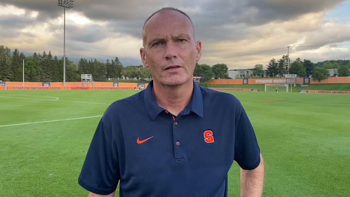 Syracuse Men's Soccer Head Coach Ian McIntyre Signs Extension