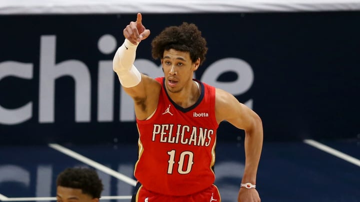 Video Shows Police Use Stun Gun, Kneel on Pelicans Center Jaxson Hayes's Neck Video Shows Police Use Stun Gun, Kneel on Pelicans Center Jaxson Hayes's Neck
