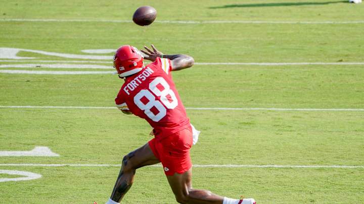 Chiefs TE Jody Fortson Leaves Training Camp Practice With Injury Chiefs TE Jody Fortson Leaves Training Camp Practice With Injury