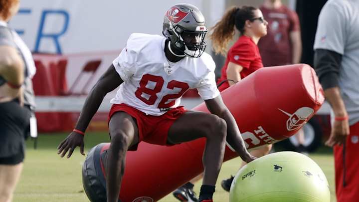 Buccaneers Release TE Jerell Adams, Per Report