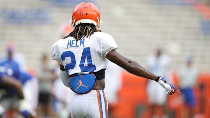 Gators CB Avery Helm to Enter Transfer Portal