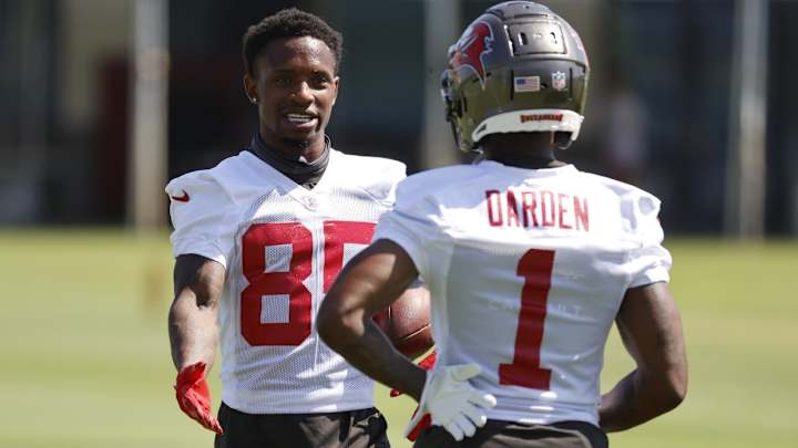 Buccaneers Waive WRs Mickens, Jonsen, TE McElroy