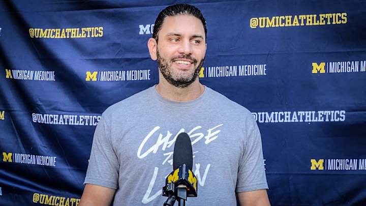 Cade McNamara Earns Unshaking Confidence from Quarterbacks Coach Matt Weiss Cade McNamara Earns Unshaking Confidence from Quarterbacks Coach Matt Weiss