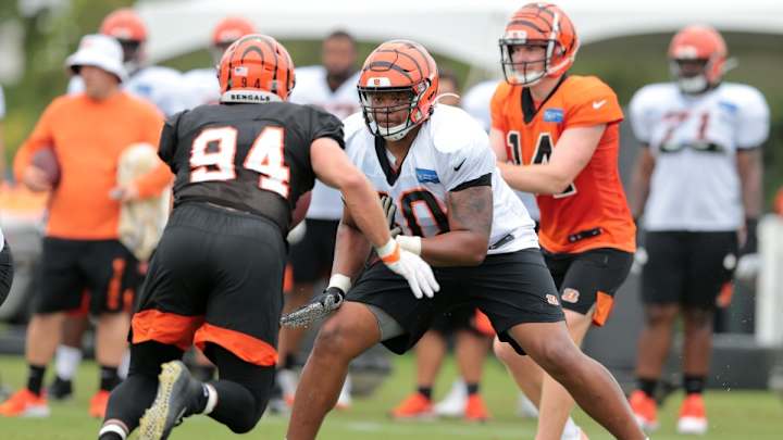 Panthers Claim OL Michael Jordan Off Waivers