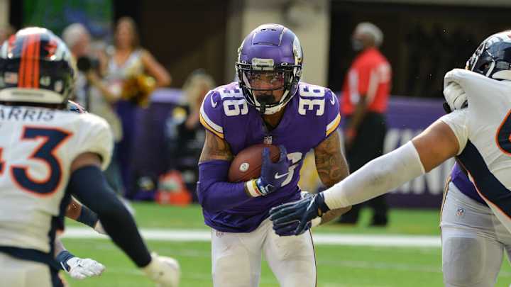 Vikings Sign 14 to Practice Squad, Including Ameer Abdullah, Dakota Dozier, A.J. Rose Jr.