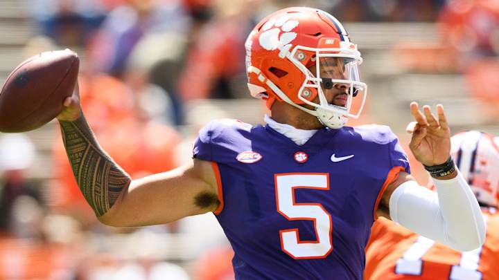 College Football Week 1 Picks: Who Will Open With a Victory?