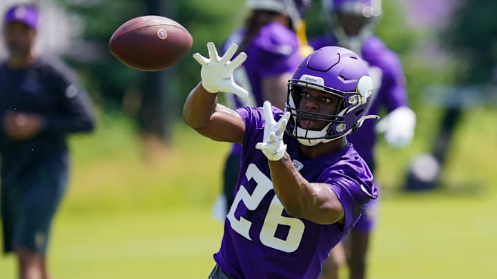 Vikings Place Smith Jr., Nwangwu, Chisena on IR, Bring Back Griffen and DePaola