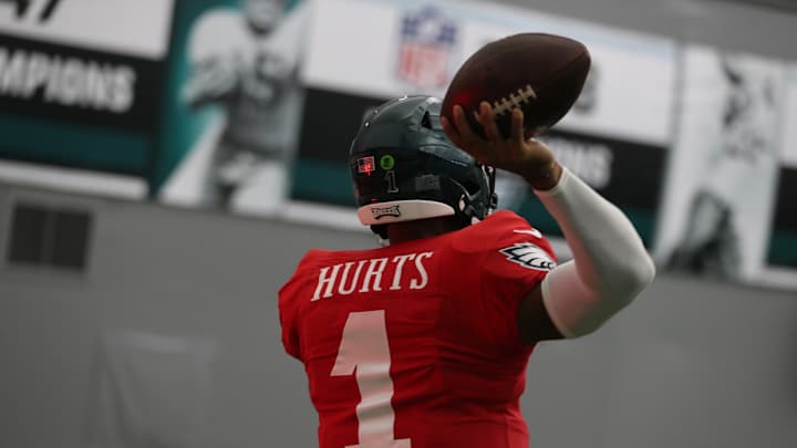 Jalen Hurts is Intent on Getting Everyone on His Leadership Page