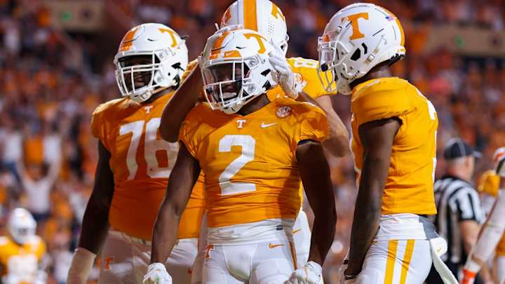 VR2 on SI Podcast: Previewing Tennessee vs. Pitt in the 'Johnny Majors Classic' VR2 on SI Podcast: Previewing Tennessee vs. Pitt in the 'Johnny Majors Classic'
