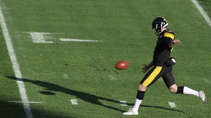 Vikings Sign Ex-Steelers Punter Jordan Berry to Replace Britton Colquitt Vikings Sign Ex-Steelers Punter Jordan Berry to Replace Britton Colquitt