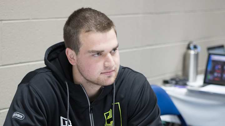 Packers Sign Snapper To Challenge Bradley