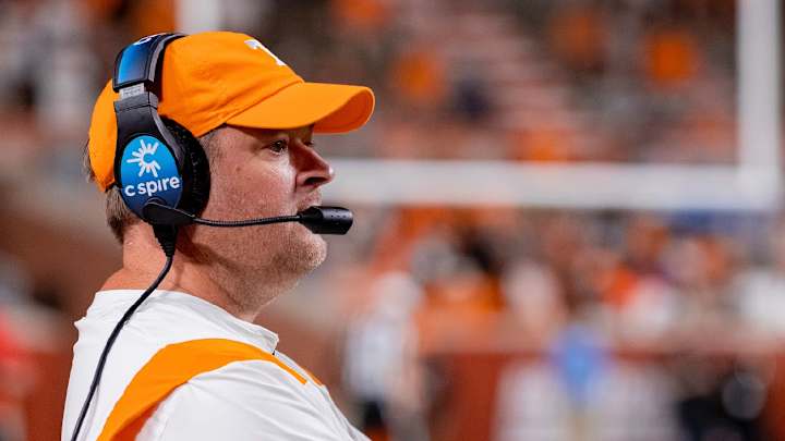 VR2 on SI Podcast: Recapping Tennessee's 38-6 Win Over Bowling Green