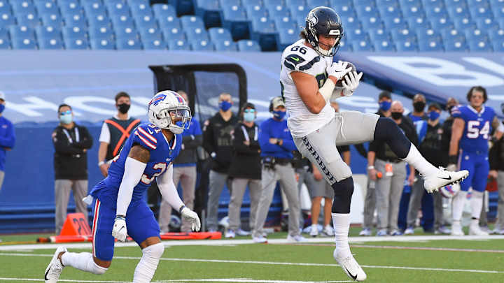 Jaguars Add TE Jacob Hollister To Active Roster; K Vedvik To Practice Squad