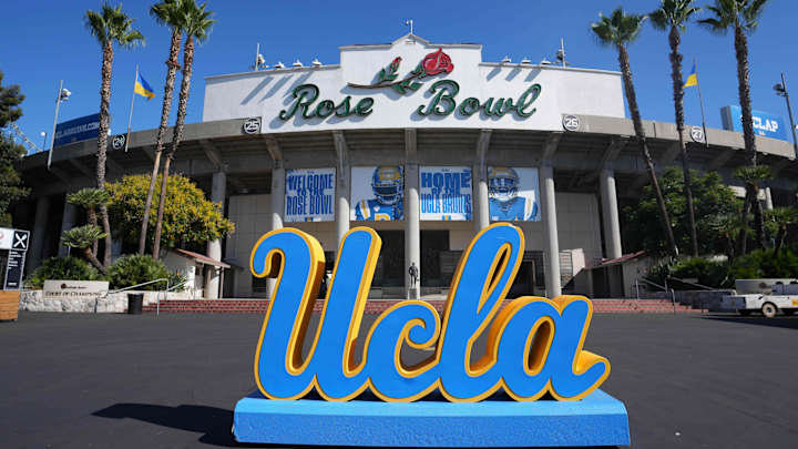 Fans Advised to Leave Early for UCLA-LSU Game Due to Freeway Closures