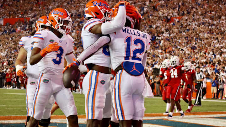 Gators Lead FAU 14-0 at Halftime, Urban Meyer in Attendance Gators Lead FAU 14-0 at Halftime, Urban Meyer in Attendance