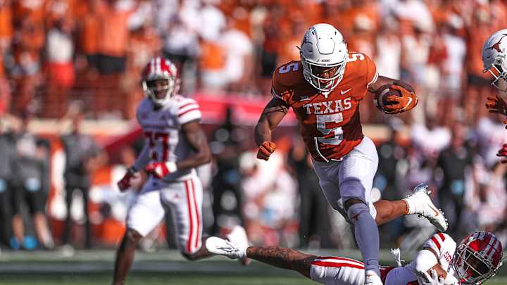 Texas Running Back Bijan Robinson Named National Offensive Player of the Week