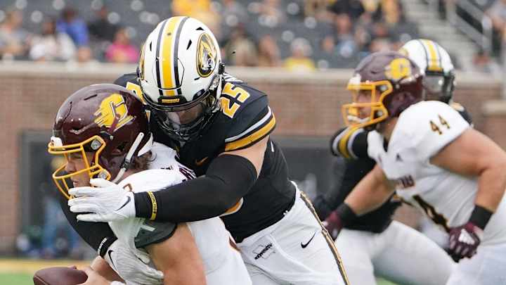 Ex-Husky Sirmon Gets Chance to Start, Results are Mixed Ex-Husky Sirmon Gets Chance to Start, Results are Mixed