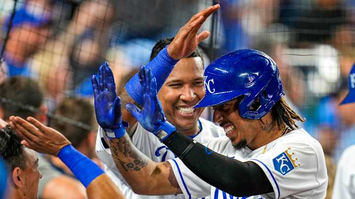 Royals Sweep Indians in Monday Doubleheader Royals Sweep Indians in Monday Doubleheader