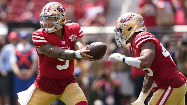 Trey Lance Ditches Finger Brace But Still Isn't Throwing Trey Lance Ditches Finger Brace But Still Isn't Throwing