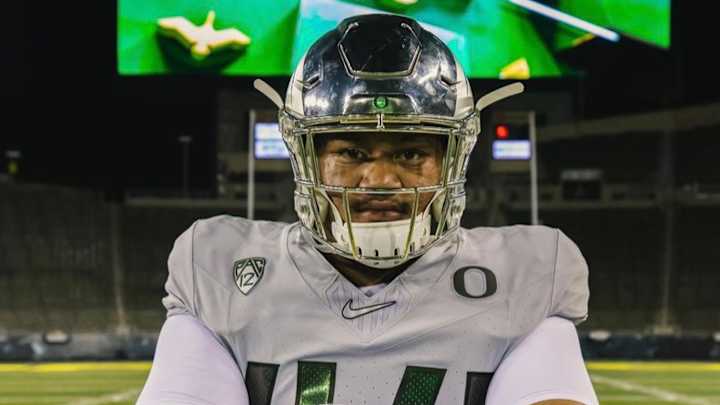 Ben Roberts Adds Blend of Size and Speed to Oregon's 2022 Recruiting Class Ben Roberts Adds Blend of Size and Speed to Oregon's 2022 Recruiting Class