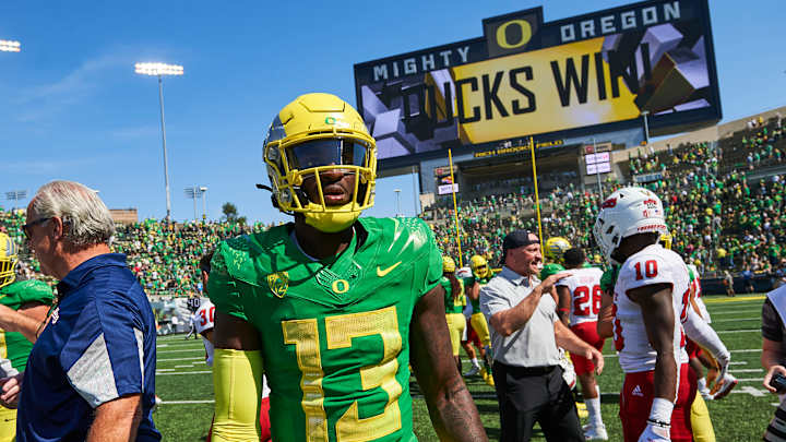 Scouting the Ducks: A Look at the Oregon Offense